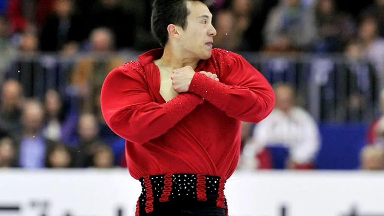 Campionul mondial la patinaj Patrick Chan a căzut de patru ori în timpul noului său program