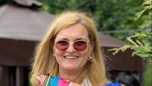 Fosta mare campioană Elisabeta Lipă și alți mari sportivi, profesori de sport pentru elevi din București