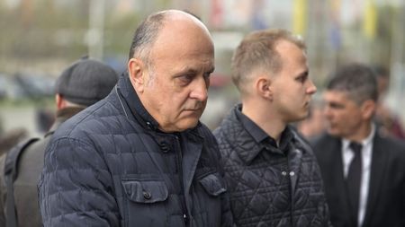 Dan Șucu și fotbaliștii Rapidului și-au luat rămas-bun de la Mircea Lucescu