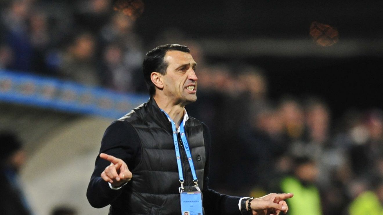 Bogdan Vintilă se spală pe mâini după înfrângerea cu CFR. „O neglijență a dus la gol. Am pierdut întâmplător”. Antrenorul lui FCSB a găsit motive externe pentru eșec