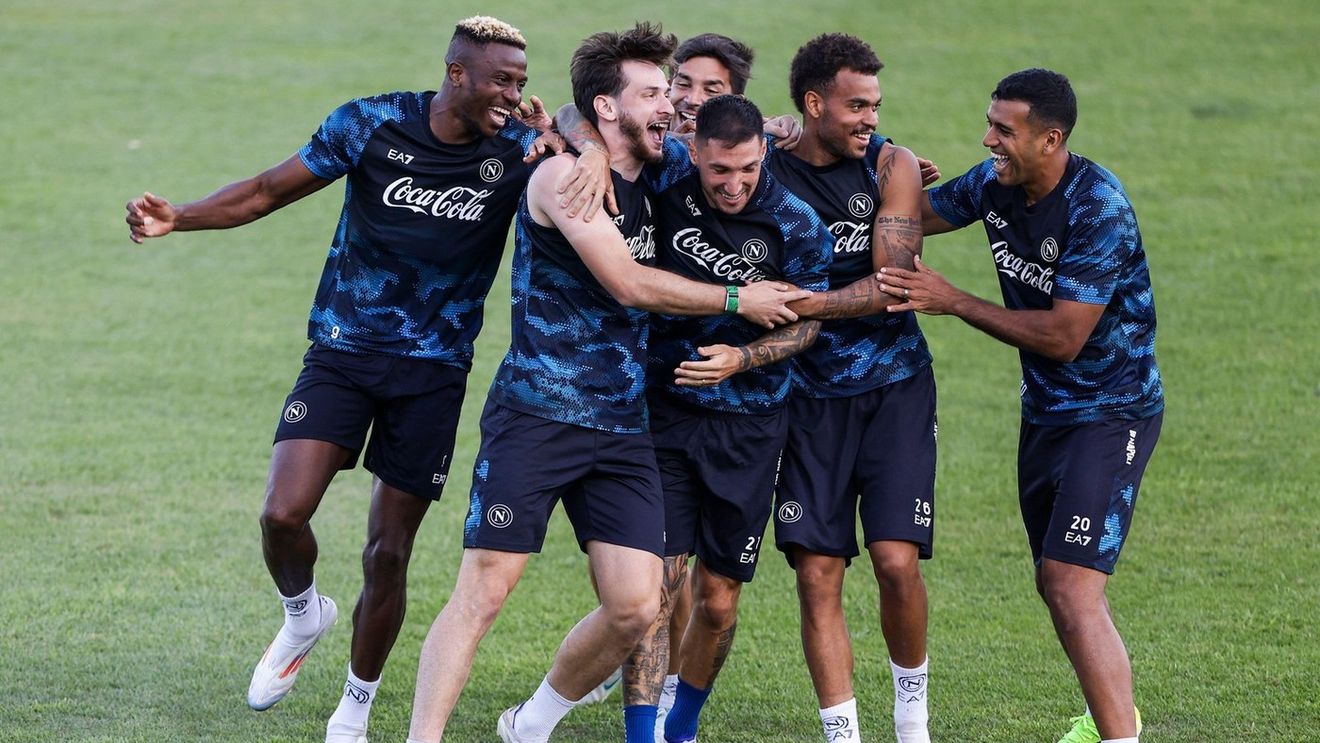 Nu a știut cum să scape mai repede de cei doi români din lot, dar acum transferă un atacant cotat la 100.000.000 de euro! Lovitura fantastică pe care o dă Galatasaray Istanbul