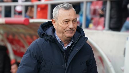 Mircea Rednic și-a primit atacantul despre care vorbea după meciul cu Buzăul! Nigerianul de 1,95 metri va juca la UTA