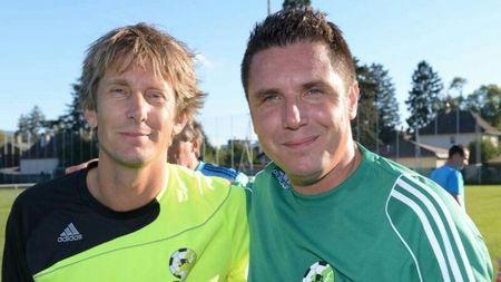 Un român "antrenat" de șeful clubului Arsenal! Narcis Răducan, invitat de Van der Sar să viziteze Academia lui Ajax