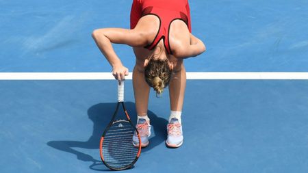 "Simt că mușchii mei sunt duși, duși!" Prima reacție a Simonei Halep după 3 ore și 45 de minute de bombardament american continuu impus de Lauren Davis pe centralul de la Australian Open