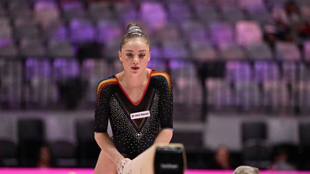 Sabrina Voinea e acuzată că ar fi lovit cu pumnii un alt component al lotului national de gimnastică. Tânărul ar fi mers la IML