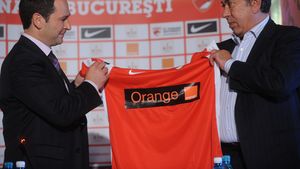 EXCLUSIV | Adevărul despre înțelegerea de la Dinamo. Nicolae Badea îl mai păsuiește pe Ionuț Negoiță încă o lună. Ce spune Badea 