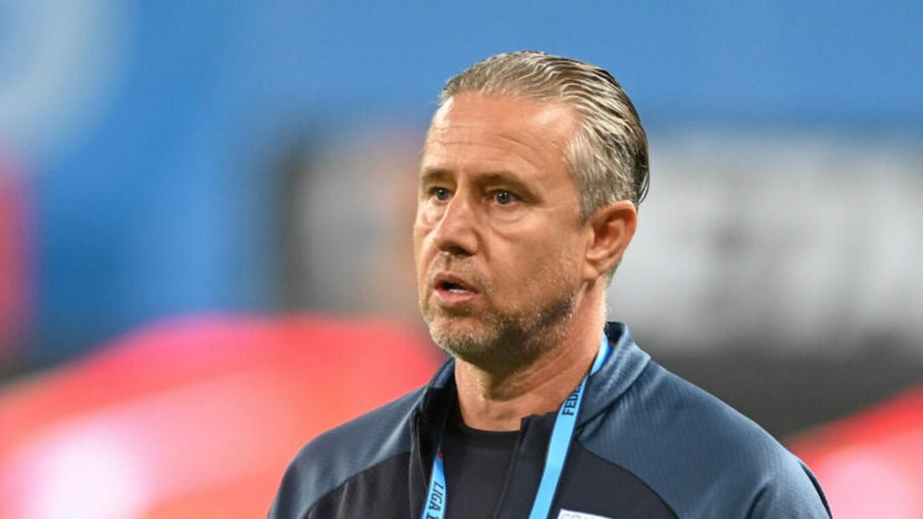 Anamaria Prodan a acuzat că Laurențiu Reghecampf ar fi fost dat afară de la PRO TV din cauză că ar fi consumat alcool. Ce se întâmpla, de fapt, în culisele televiziunii. Reacția impresarei a venit prompt