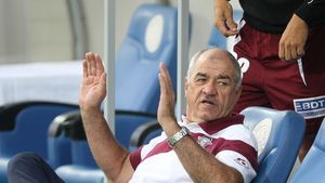 Viorel Hizo și-a reziliat astăzi contractul** cu Rapid