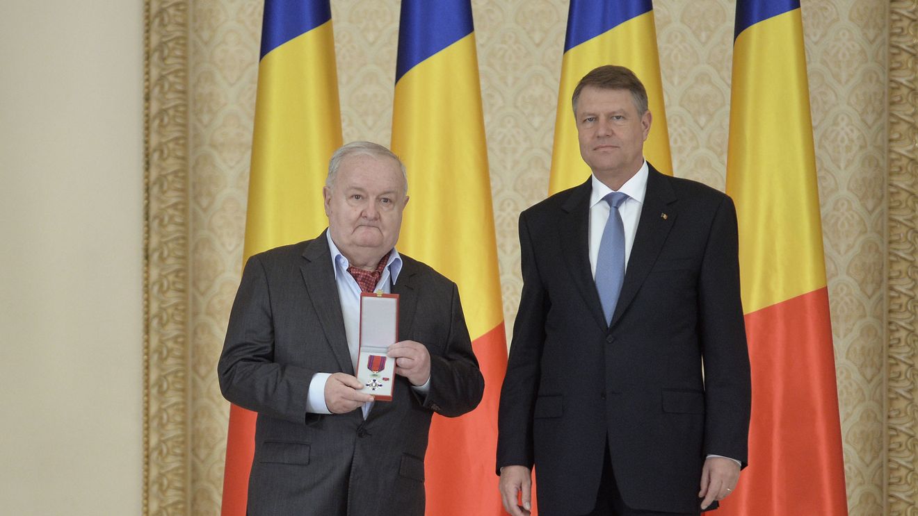 Cristina Țopescu a transmis un mesaj care a indus mai mulți oameni în eroare, după care a venit cu o rectificare: "Tatăl meu a fost toată viața discret și demn. Poate a fost o greșeală a mea faptul că m-am exprimat așa"