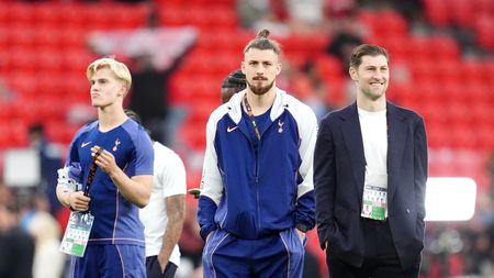 Cum s-a afișat Radu Drăgușin la finala Europa League, câștigată de Tottenham cu Manchester United