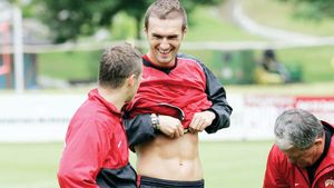 "Câinii" VIP!** Toje și Alexe nu se menajează la antrenamente, deși sunt pe picior de plecare