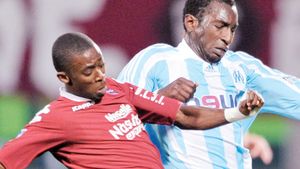 Bassong și Bong, doriți de Rednic la Dinamo