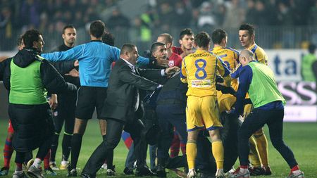 Petrolul poate scăpa de suspendarea terenului!** Salvarea vine de la Hagi