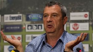 După 0-4 la Vaslui, au căzut capete la Cluj! Stăncioiu, trimis la echipa a doua