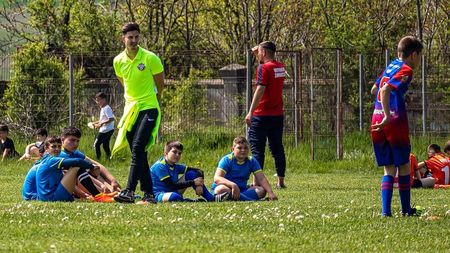 Întâlnirea pentru ”stabilirea blatului” din Liga 3, filmată! ”Ne-am văzut la restaurantul de lângă stadion intenționat, știam că e cameră de filmat”. Noi informații din ”cazul Sporting Roșiori”: ”A spus că nu se bagă pentru doar 1.500 de euro”