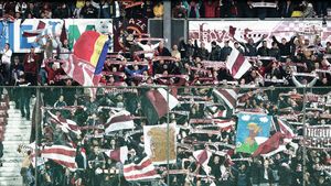 CFR a primit o amendă de 15.000 de lei pentru incidentele de la jocul cu "U"!** Ce decizii a mai luat Comisia de Disciplină