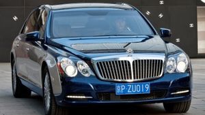 E avion, e vapor? Nu! E mașina lui Gigi Becali!** Limuzină "anti-glonț" de 1 milion â‚¬! SUPER FOTO cu interiorul!