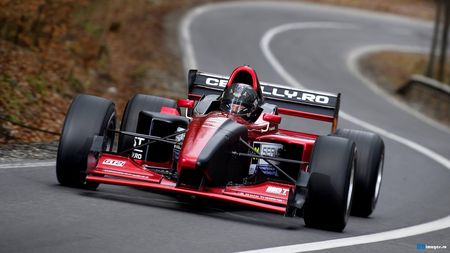 Cheile Grădiștei devine centrul motorsportului românesc în acest weekend