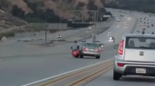 VIDEO | Accident spectaculos petrecut pe autostradă! Totul a pornit de la o șicanare în trafic