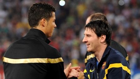 "El Clasico" bate la ușă! Messi sau Ronaldo?** Care e mai bun?