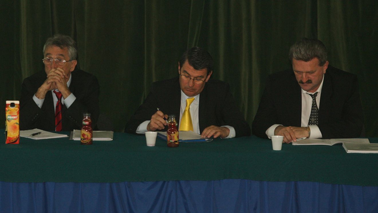 Tensiuni! La vârful FRH nu se mai vorbește aceeași limbă.