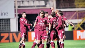 Rapidiștii refuză prima cu Steaua!** "Nea George, mai bine păstrezi banii și îți iei matale ce vrei":)