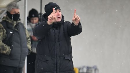 Ianis Zicu a răbufnit împotriva arbitrajului: „Cât e ceasul? Încă sunt copiii, cu acordul părinților”