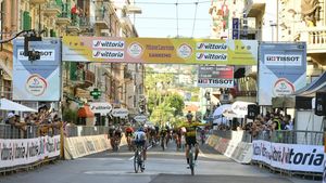 Clasica Milano – San Remo la ciclism, primul Monument al anului. Cine sunt marii favoriți în cea mai lungă întrecere de o zi din această primăvară + Unde se vede cursa italiană la TV