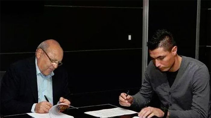 Super-transfer pentru echipa lui Bourceanu. Românul va fi coleg cu Oscar Cardozo