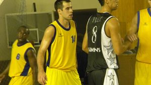 Victorie după o repriză de foc! Gaz Metan-"U" Mobitelco 68-66