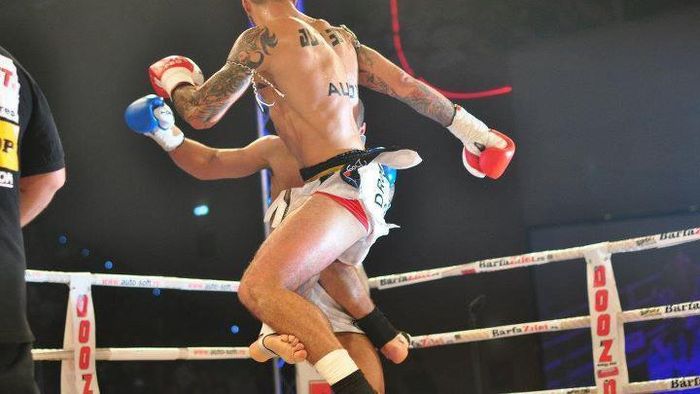 După incidentele de la U Cluj - CFR, luptătorii promit bătaie adevărată la Local Kombat Cluj!
