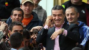Becali e copil! Un caz ȘOCANT în Germania!** Antrenorul a fost gonit la pauză de la stadion: "Nu știam dacă e bărbat sau femeie!" Ce s-a petrecut