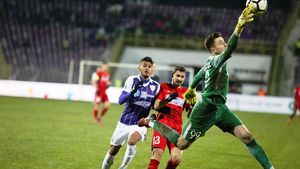 Noul Carlos din poarta FCSB. Becali caută atacant, Dică e terorizat de gafele portarului de "10 milioane de euro"

