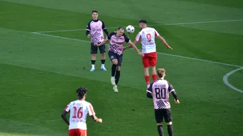 Hunedorenii au tranșat pe final amicalul prieteniei între suporteri: UTA – Corvinul 1-2. Reacțiile lui Adrian Mihalcea și Florin Maxim