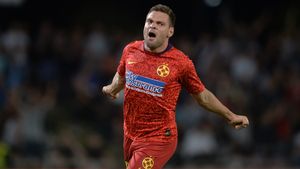 Adi Popa la CSA Steaua? Mijlocașul, aproape să o trădeze pe FCSB! Anunțul oficial făcut de AS47 | FOTO