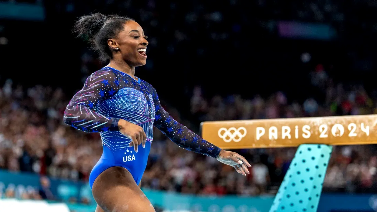 Simone Biles a făcut o adevărată avere, după ce a luat argintul în controversata finală de la sol, în care Ana Bărbosu și Jordan Chiles au primit bronzul. Și-a luat vilă și un bolid fabulos, de trei ori mai scump decât mașinile primite de gimnastele române de la Ion Țiriac