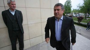 Becali se apără:** "Nu te poți juca cu libertatea oamenilor doar pentru că 'presupui că...'! Pot fi tras la răspundere doar în plan sportiv!"