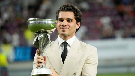 Giovanni Becali negociază marele tun! Transferul lui Ianis Hagi în Bundesliga e ca și făcut: „A fost la masă cu mine, la nuntă!”
