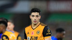 Transfer de top în Premier League: Raul Jimenez recunoaște că a fost contactat de cei de la Manchester United!