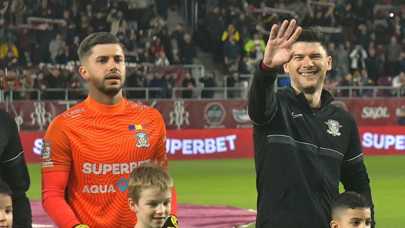 Cristi Săpunaru, idol printre colegii de la Rapid: „Este ceva fenomenal!” | VIDEO EXCLUSIV RAPID
