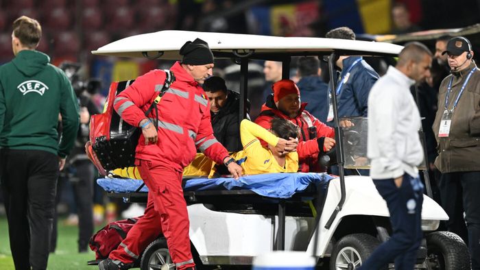 UPDATE. Lovitură grea pentru Dinamo! Alexandru Musi s-a accidentat grav și a ieșit cu targa din meciul României U21. Reacția lui Andrei Nicolescu