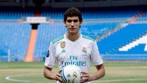 Real Madrid l-a prezentat oficial pe înlocuitorul lui Pepe: "Sunt mândru și onorat să-i port numărul!"