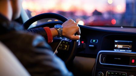 ADVERTORIAL | Motive și avantaje în a avea o cameră auto