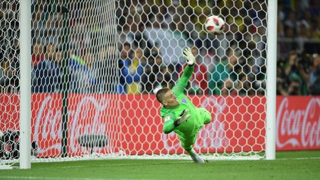 Probleme cu mingea de la Cupa Mondială? După ultimele gafe, un mare portar reacționează dur: "Inventăm baloane, iar portarii trebuie să ghicească traiectorii. Spectacolul se caută prin alte metode"

