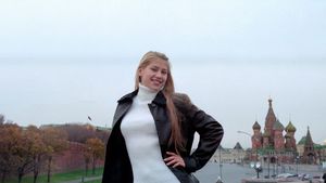 Anna Kournikova e de nerecunoscut. Imagini cu rusoaica de 43 de ani, considerată cândva cea mai frumoasă sportivă a lumii, în scaun cu rotile