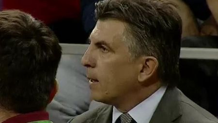 Ionuț Lupescu s-a dat pe tenis după ce a pierdut alegerile de la FRF. Fostul internațional a susținut-o din tribune pe Halep la meciul de Fed Cup | FOTO