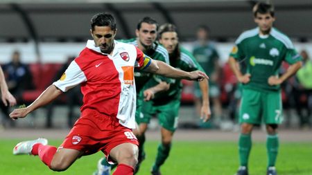 Dinamo - Everton 5-1, istoria unui meci de neuitat. „Câinii” au spulberat locul 4 din Premier League. Claudiu Niculescu, eroul roș-albilor, a trăit finalul partidei de poveste la Urgență. „Nu vă cred, nu vă cred!”