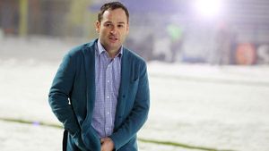 "Azi ne mutăm!"** După ce a plătit salariile către jucători, Negoiță a mai luat o decizie: