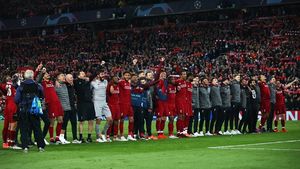 "Premier League n-a intrat în carantină!" Arsenal și Tottenham se luptă pentru un jucător al lui Liverpool. Jucătorul lui Klopp e dorit și în Serie A