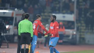 Becali a dat afară 4 jucători de la FCSB! "Unul merge ori la CFR Cluj, ori la Craiova"